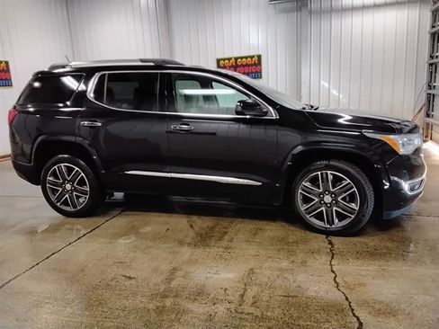 Used 2018 GMC Acadia Denali w/ Technology Package image 2