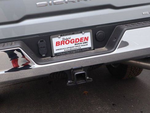 New 2026 GMC Sierra 2500 SLT w/ SLT Convenience Package image 8