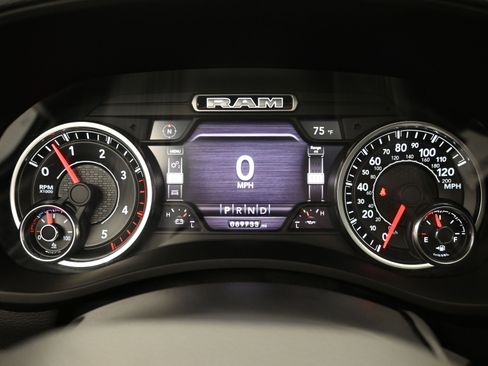 Used 2019 RAM 2500 Laramie image 27