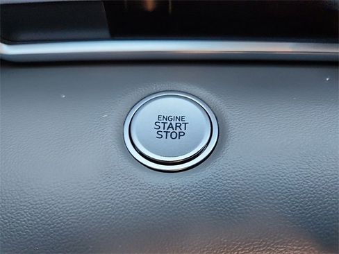 Used 2025 Hyundai Elantra Sport image 19