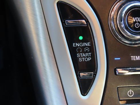 Used 2020 Lincoln Nautilus FWD w/ Equipment Group 101A image 31