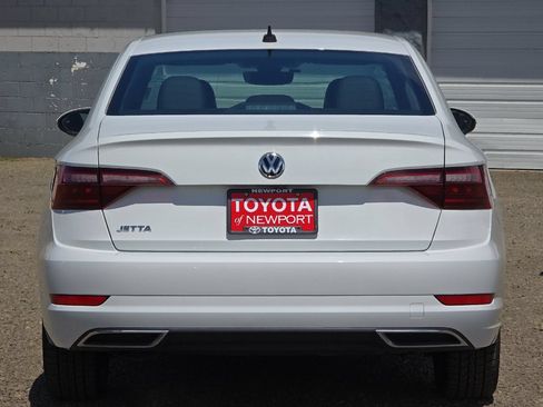 Used 2021 Volkswagen Jetta SEL Premium FWD image 5