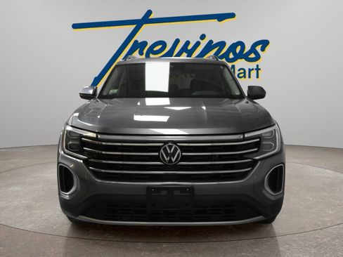 Used 2024 Volkswagen Atlas SE AWD/4WD image 4
