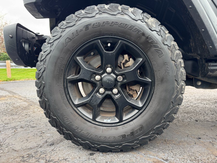 Used 2019 Jeep Wrangler Unlimited Sahara w/ Quick Order Package 24M Moab AWD/4WD image 13