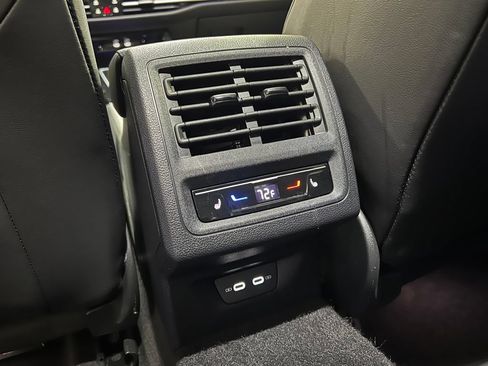 Used 2024 Volkswagen Golf R AWD/4WD image 20