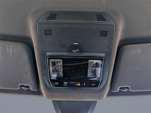 Certified 2024 Volkswagen Atlas Cross Sport SE image 24