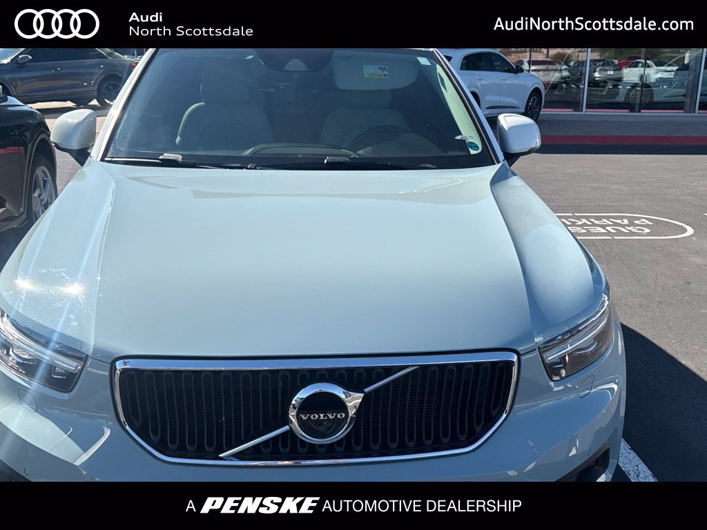 Used 2019 Volvo XC40 T5 Momentum AWD/4WD image 1