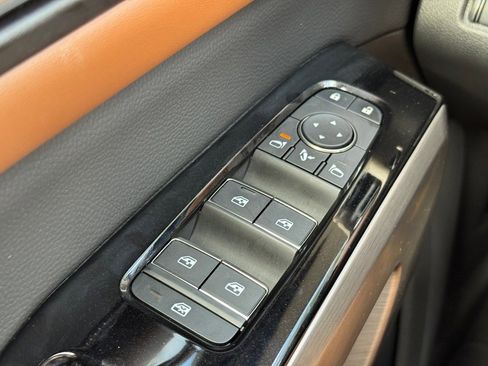 Certified 2024 Nissan Pathfinder Platinum w/ Cargo Package image 19