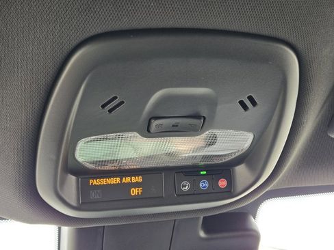 Used 2025 Buick Envista Sport Touring FWD image 31
