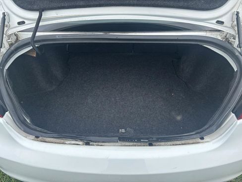 Used 2012 Chrysler 200 Touring FWD image 21