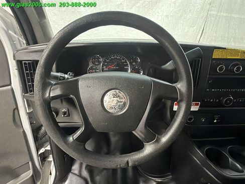 Used 2016 Chevrolet Express 3500 RWD image 4