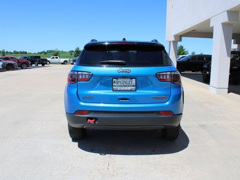 Used 2025 Jeep Compass Trailhawk AWD/4WD image 7