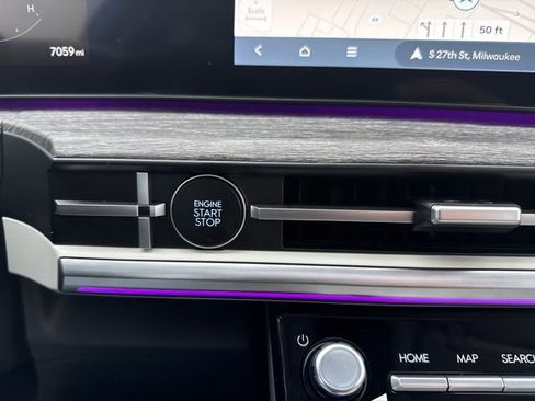 Certified 2025 Hyundai Santa Fe Calligraphy image 39