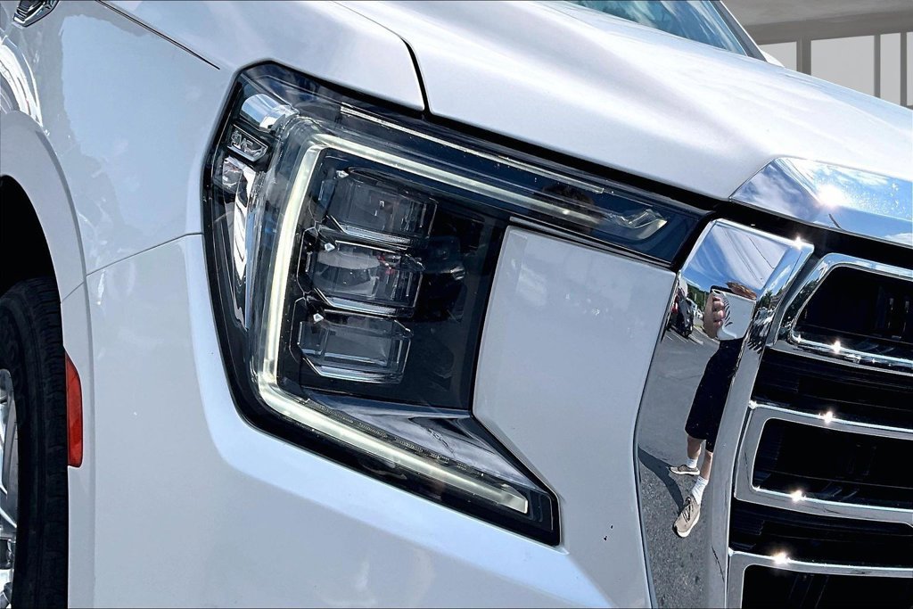 Used 2022 GMC Yukon XL SLT w/ SLT Premium Package AWD/4WD image 30