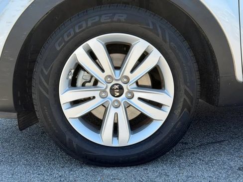 Used 2019 Kia Sportage LX w/ Option Group 017 FWD image 13