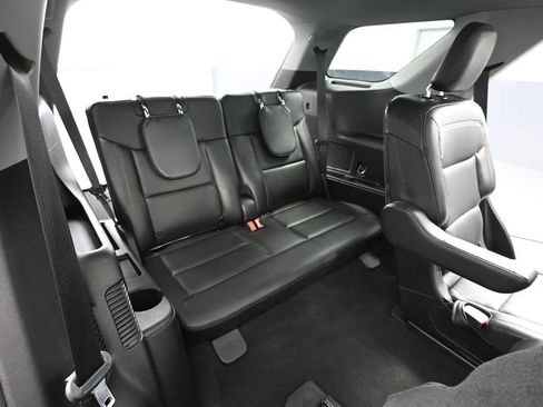 Used 2022 Ford Explorer Limited AWD/4WD image 50