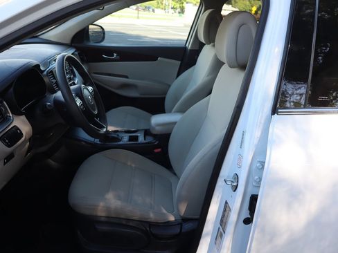 Used 2016 Kia Sorento LX AWD/4WD image 19