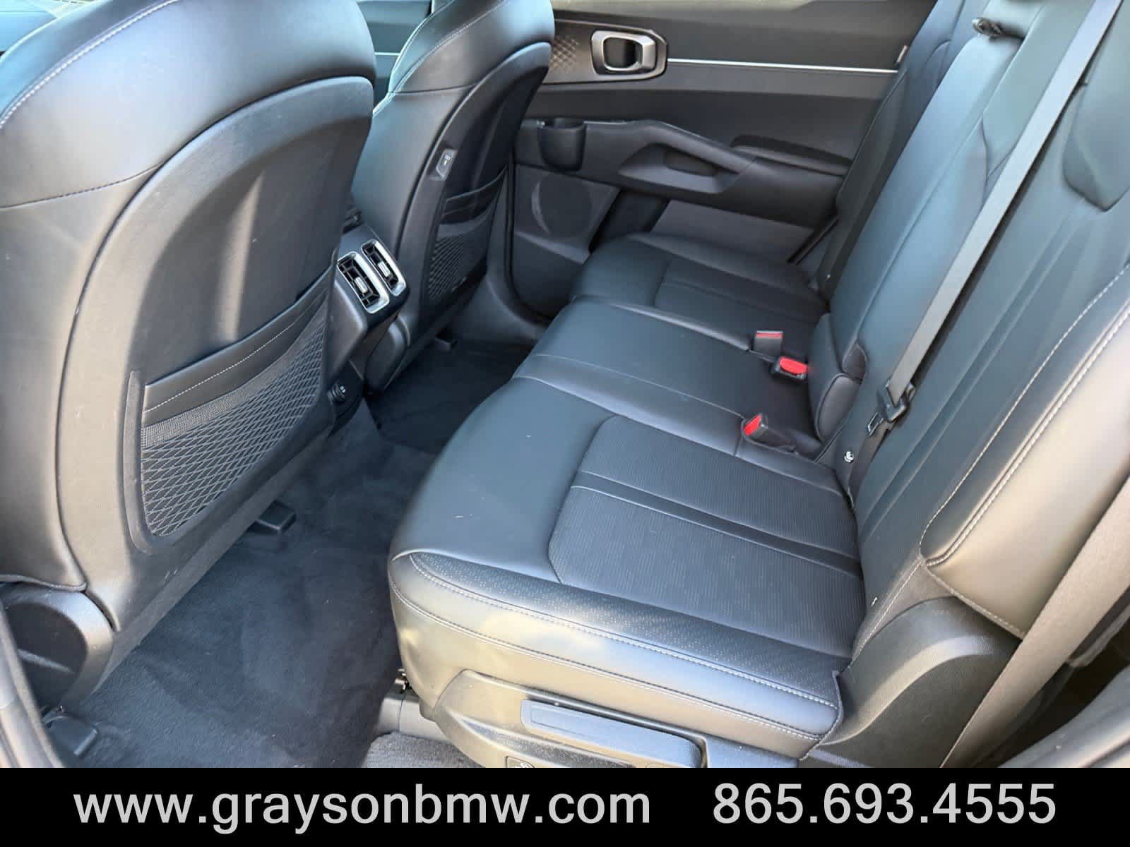 Used 2024 Kia Sorento S w/ Panoramic Sunroof Package FWD image 14