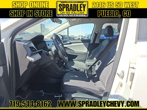 Used 2023 Volkswagen Taos SE image 6