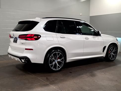 Used 2026 BMW X5 xDrive40i w/ M Sport Package AWD/4WD image 8