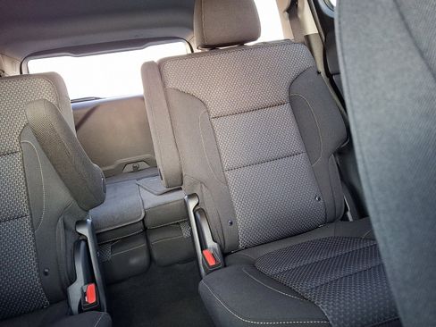 Certified 2023 GMC Acadia SLE w/ Driver Convenience Package image 20