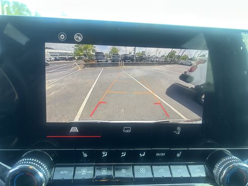 Used 2023 GMC Canyon Elevation w/ Convenience Package image 29