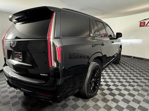 Used 2023 Cadillac Escalade V AWD/4WD image 8