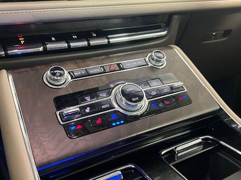 Used 2023 Lincoln Aviator Reserve w/ Equipment Group 201A image 23