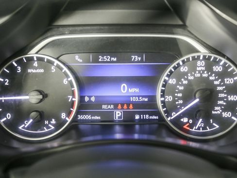 Used 2023 Nissan Murano SV image 21