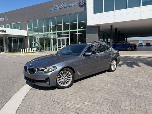 Used 2021 BMW 530i w/ Premium Package image 1