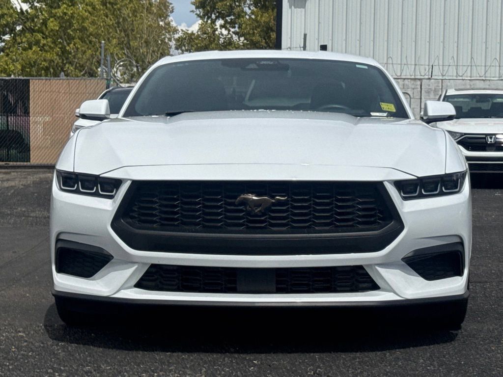 Used 2025 Ford Mustang Premium RWD image 3