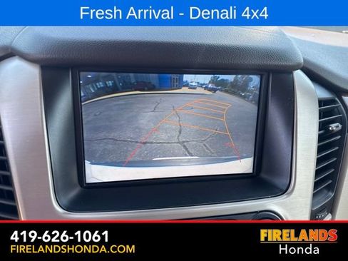 Used 2015 GMC Yukon Denali w/ Open Road Package AWD/4WD image 31