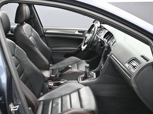 Used 2018 Volkswagen GTI SE w/ SE Leather Package image 35