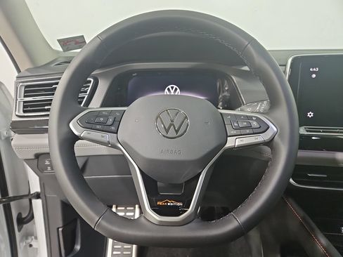 New 2026 Volkswagen Atlas Peak Edition AWD/4WD image 14