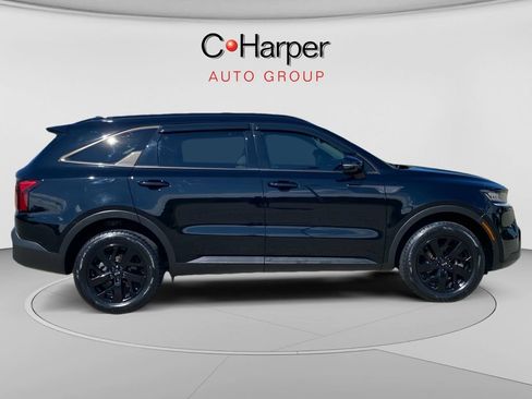 Certified 2021 Kia Sorento S w/ Panoramic Sunroof Package AWD/4WD image 2