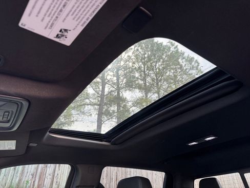 Used 2023 GMC Sierra 1500 AT4 w/ Technology Package AWD/4WD image 26