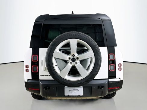 Used 2026 Land Rover Defender 130 X-Dynamic SE AWD/4WD image 6