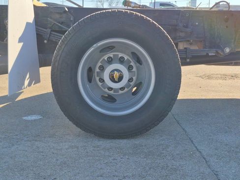 Used 2022 Chevrolet Silverado 3500 W/T w/ WT Convenience Package image 22