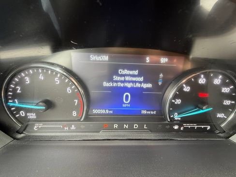 Used 2023 Ford Explorer XLT w/ Equipment Group 202A AWD/4WD image 13