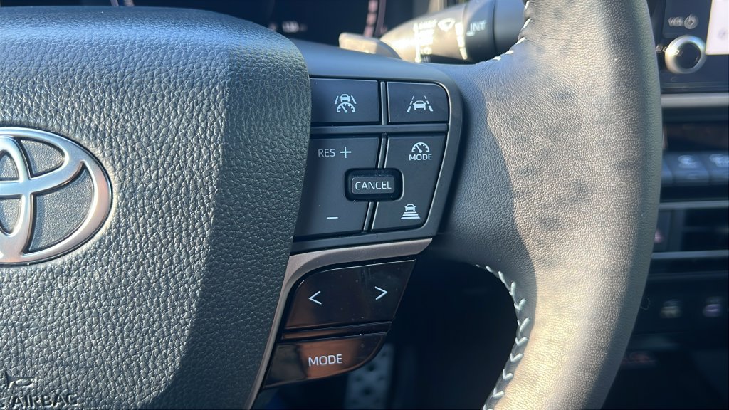 Used 2026 Toyota Camry SE FWD image 20