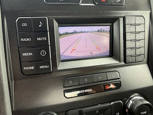 Used 2017 Ford F250 XL w/ Power Equipment Group AWD/4WD image 18