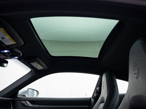 Used 2020 Porsche 911 Carrera S w/ Premium Package image 18