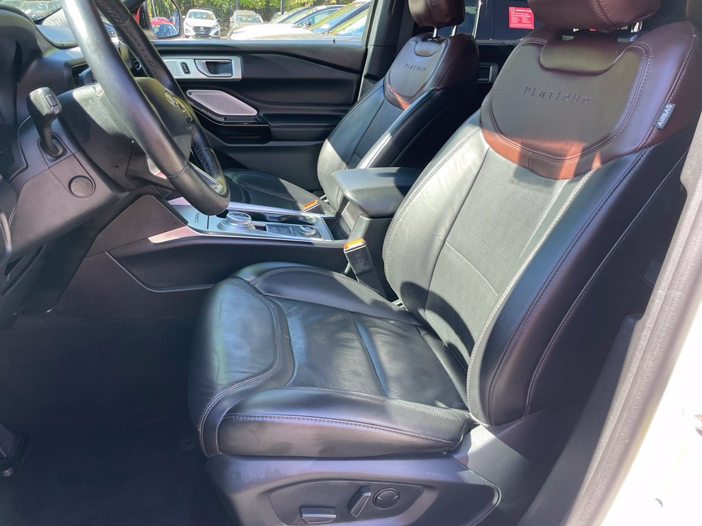 Used 2022 Ford Explorer Platinum w/ Equipment Group 601A AWD/4WD image 16