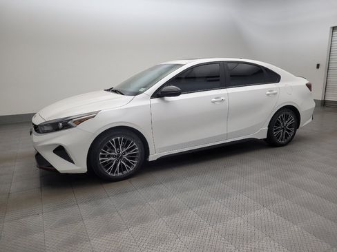 Used 2023 Kia Forte GT-Line w/ GT-Line Premium Package FWD image 2