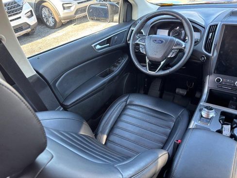 Used 2024 Ford Edge SEL w/ Convenience Package image 13