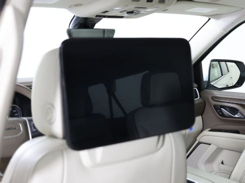 Used 2021 GMC Yukon XL Denali w/ Denali Ultimate Package image 12