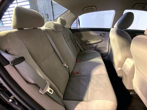 Used 2012 Toyota Corolla LE FWD image 19