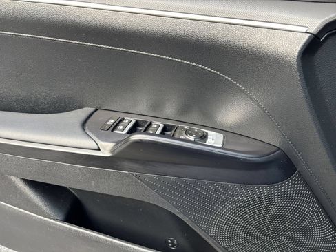 Used 2025 Kia K5 LXS FWD image 18