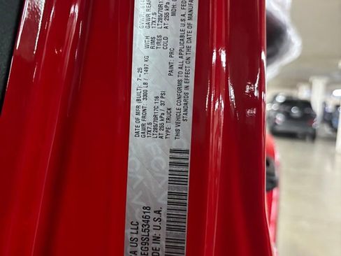 New 2025 Jeep Gladiator Mojave image 16