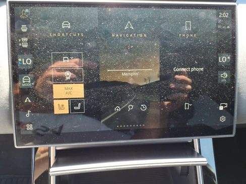 Used 2025 Land Rover Range Rover Velar Dynamic SE image 23